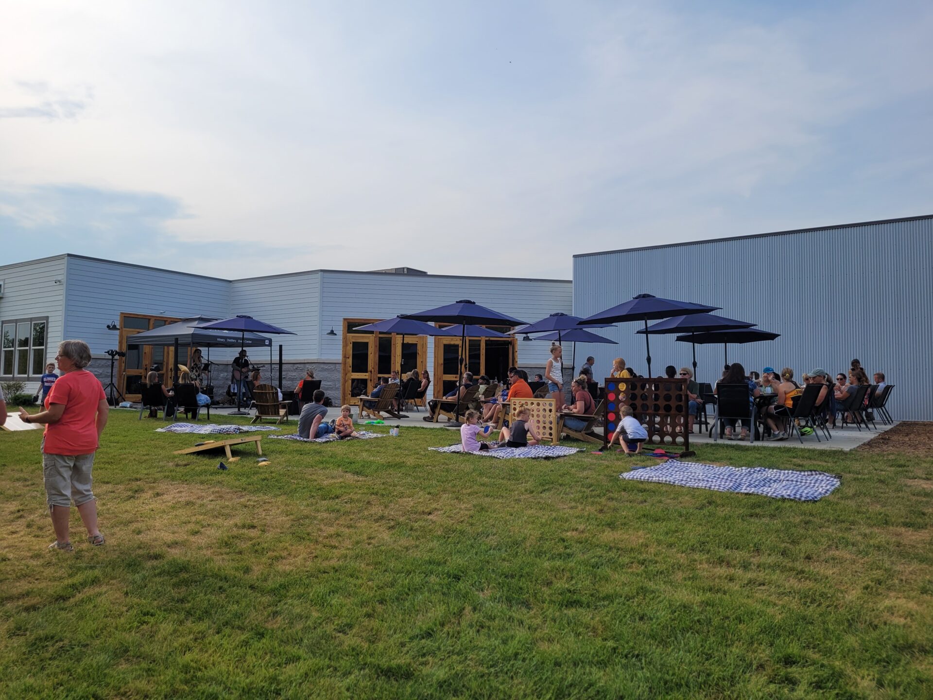 Enjoy the Sounds of Summer at Aspen Sky