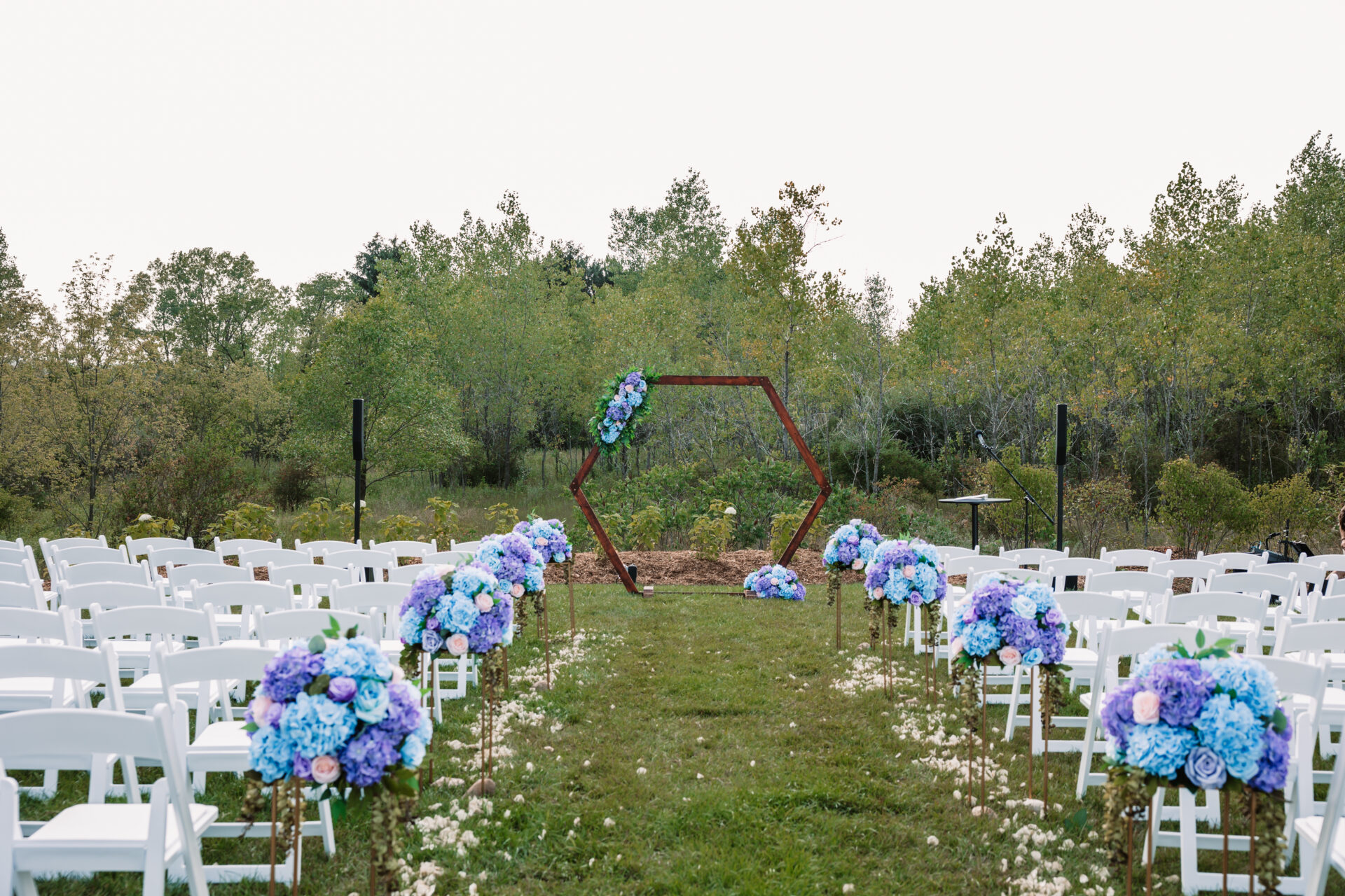 The Joy of Summer Weddings in Wisconsin: Embrace the Season of Sunshine
